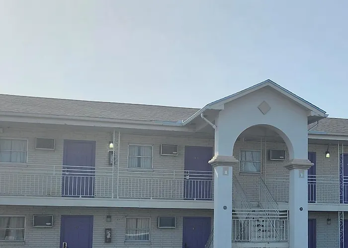 Friendship Inn Hotel