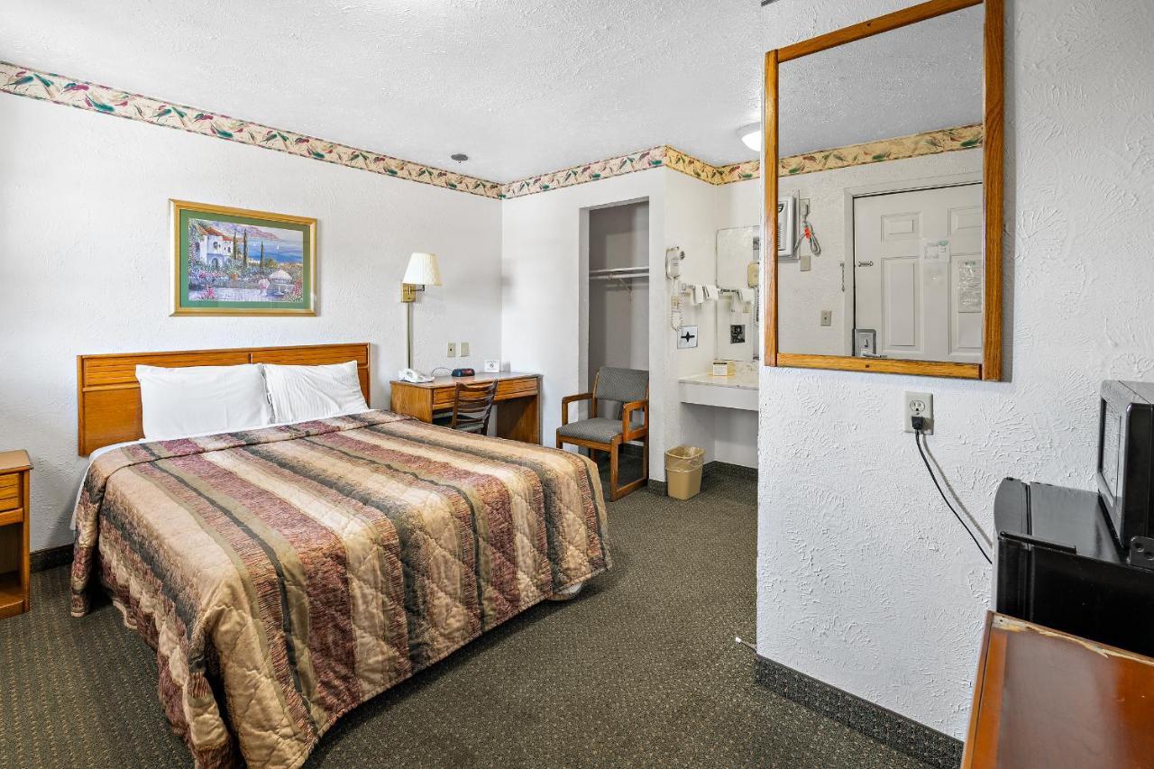 Friendship Hotel